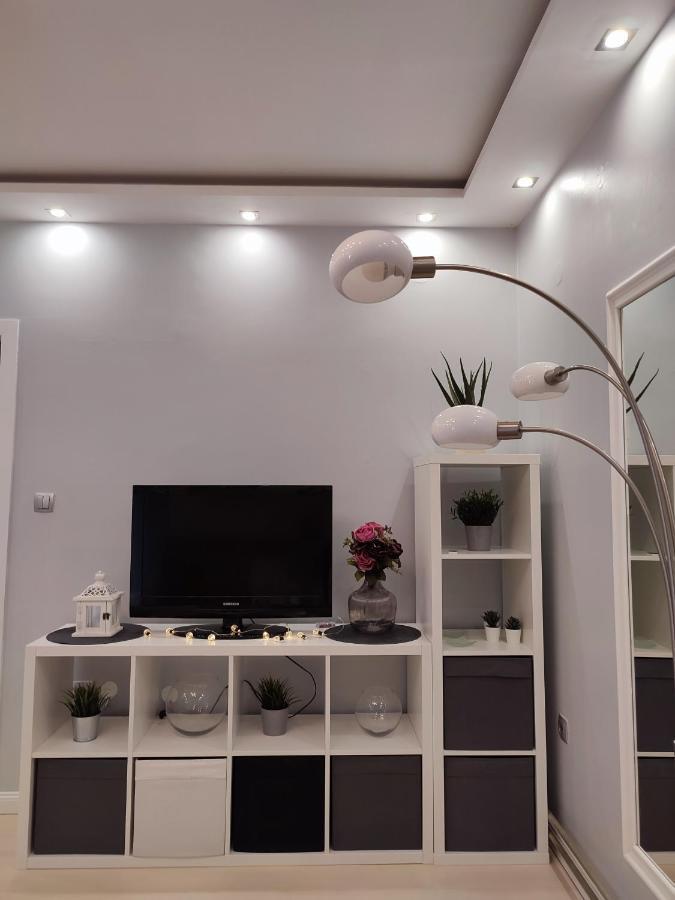 Center Danube Street Apartment Нови-Сад Экстерьер фото